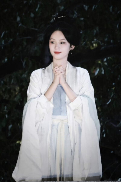 一瓯春 谢清圆