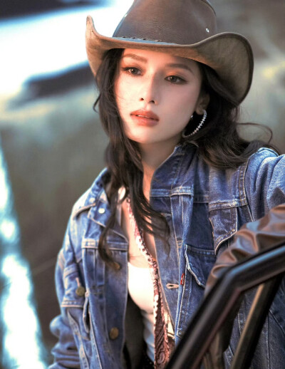 张婧仪