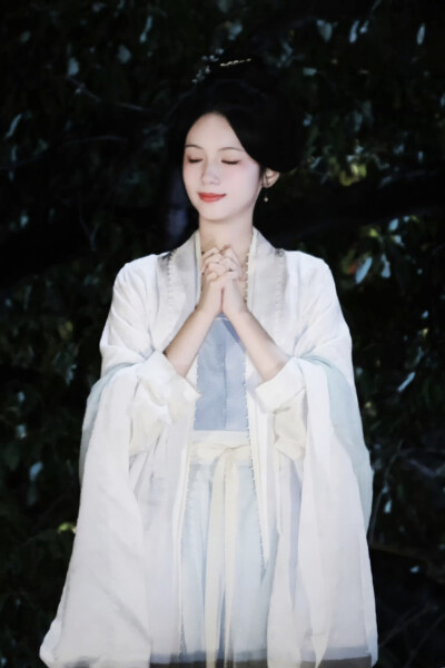 一瓯春 谢清圆