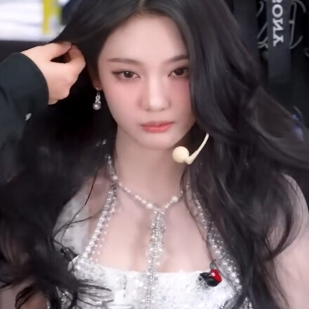 可二改
自截的小糊图 注明江卿