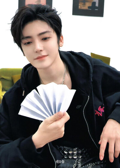 侯明昊
