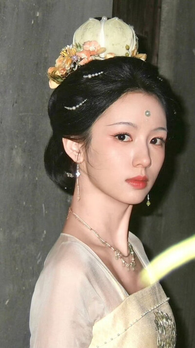 一瓯春 周也