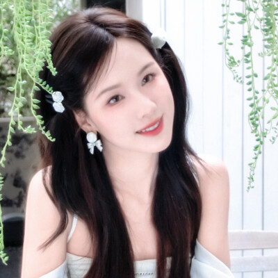 陈都灵