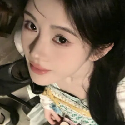 阿黛自拍新鲜出炉