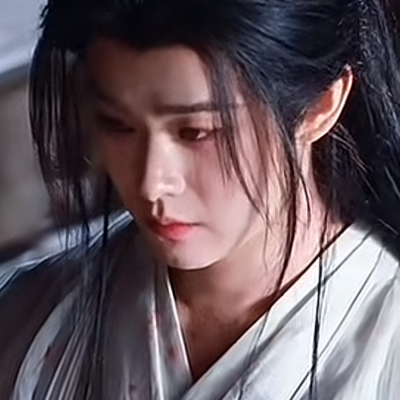 阴湿男鬼