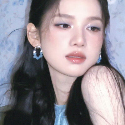 张婧仪