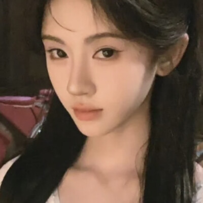 阿黛自拍新鲜出炉