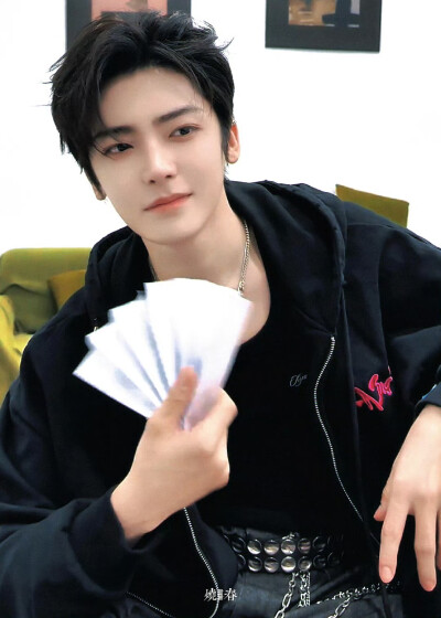 侯明昊
