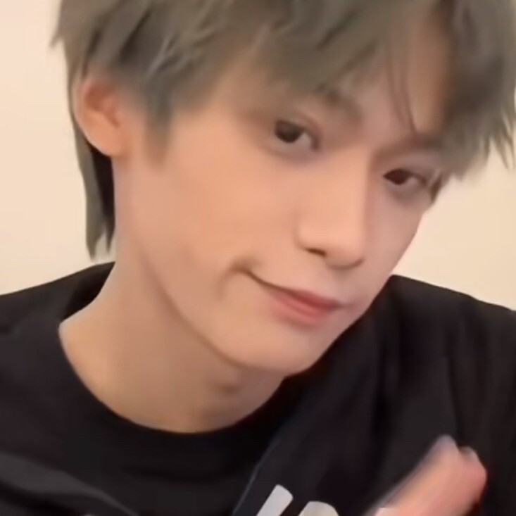 圆圆的脑袋 大大耳朵