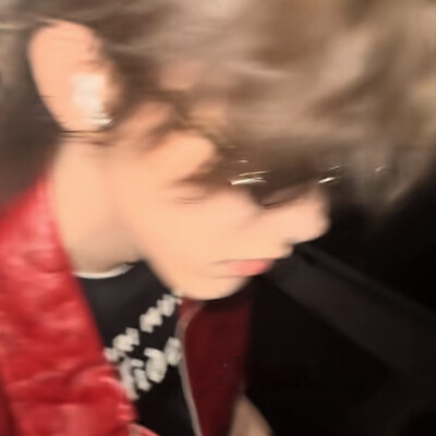 指头还残留你为我擦的指甲油
