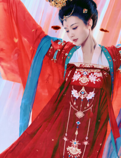 李一桐