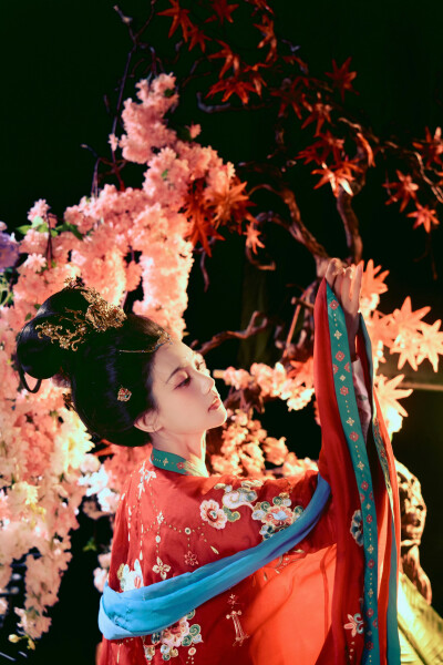 李一桐