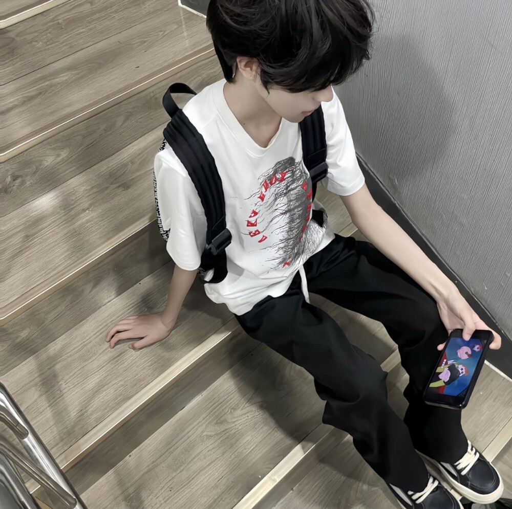 让重力揪不起我颓废的思绪