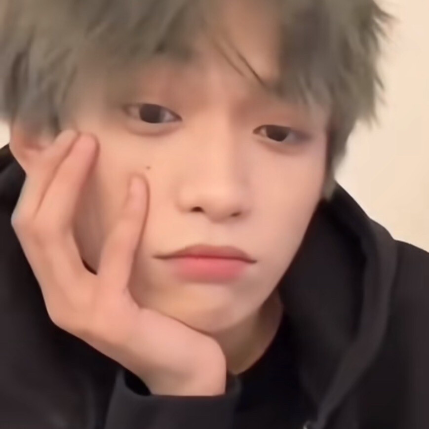 圆圆的脑袋 大大耳朵