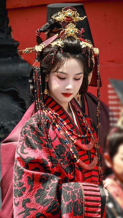 翘楚 陈都灵