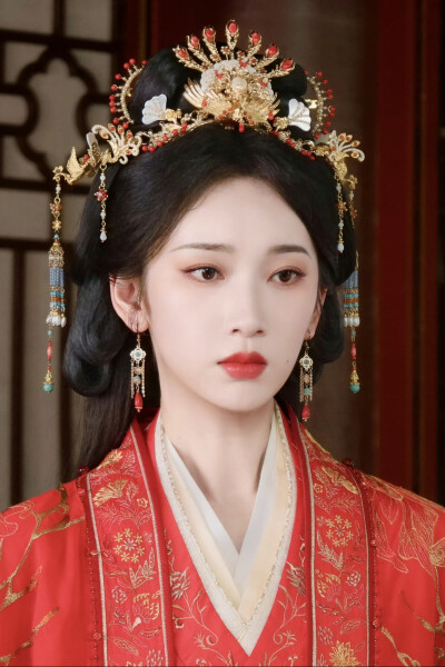 桃花映江山 孟蓁蓁