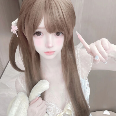 妼