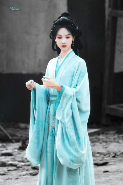 陈都灵