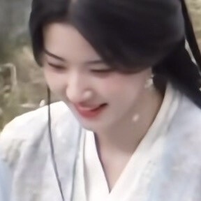 我欲提笔为汝一幅画，佳人请笑纳