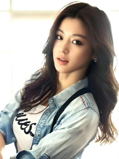  女头