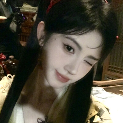 阿黛＞＜