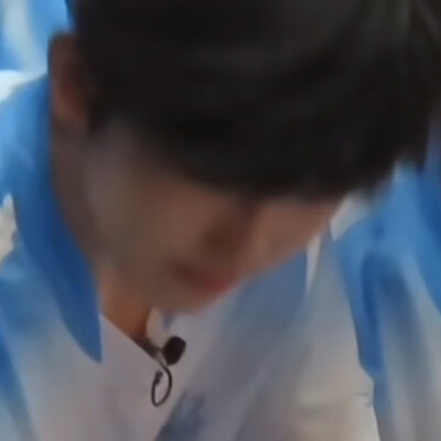 发带男孩