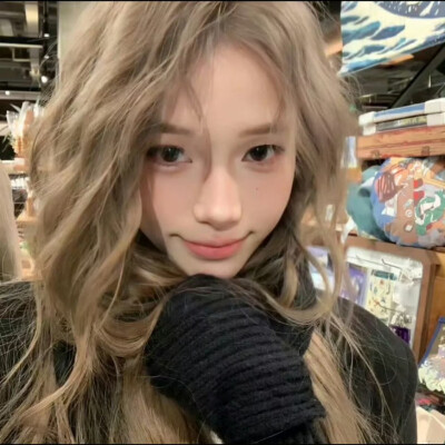 ❤️戏羚❤️＃生命力女生头像 ​​​＃Wechat氛围感女头＃夏日头像＃自由感＃自然系＃蝴蝶女孩头像＃艺术感头像＃胶片感头像＃复古＃棕色系