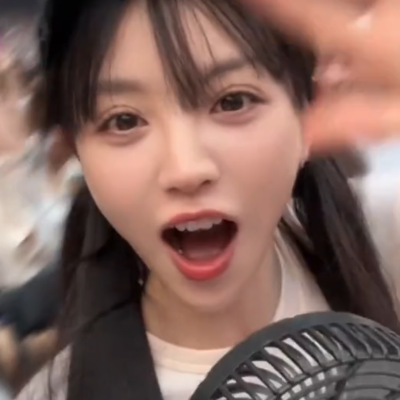 挥手小咪