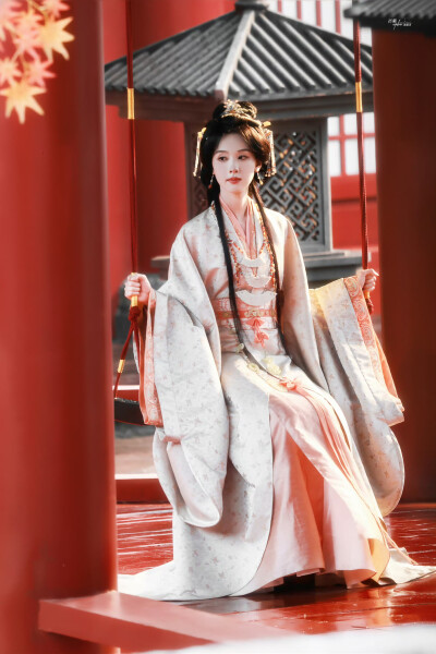 陈都灵