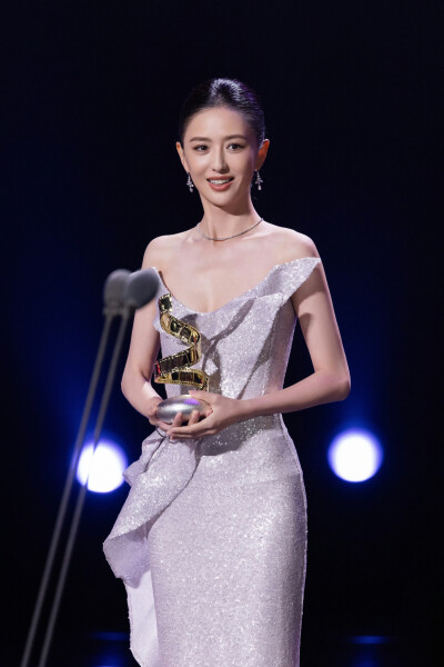 佟丽娅