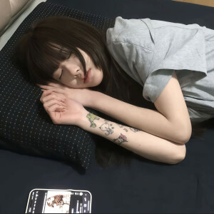 女头 dt主唱涵 图源ks