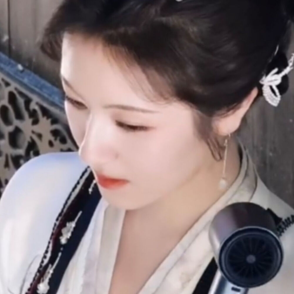 莞莞