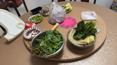 吃吃