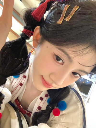 鞠婧祎