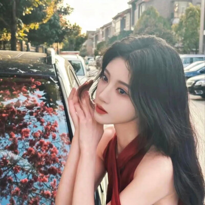  女头