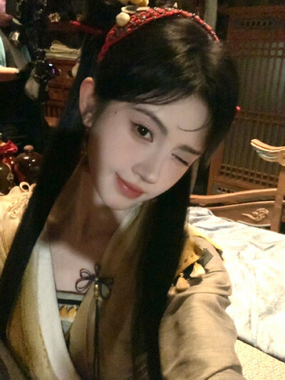 鞠婧祎