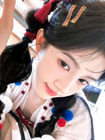鞠婧祎