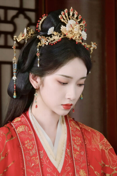 桃花映江山 孟蓁蓁
