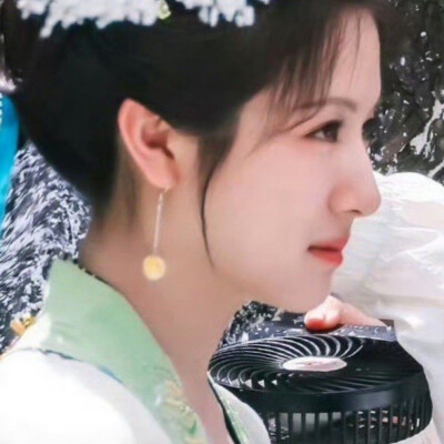 很美一女孩，就素我实在截不出