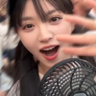 挥手小咪