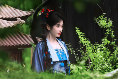 鞠婧祎