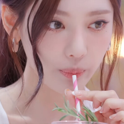 宁艺卓可二改