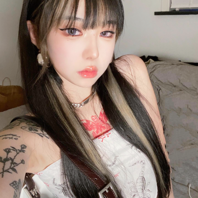 妼