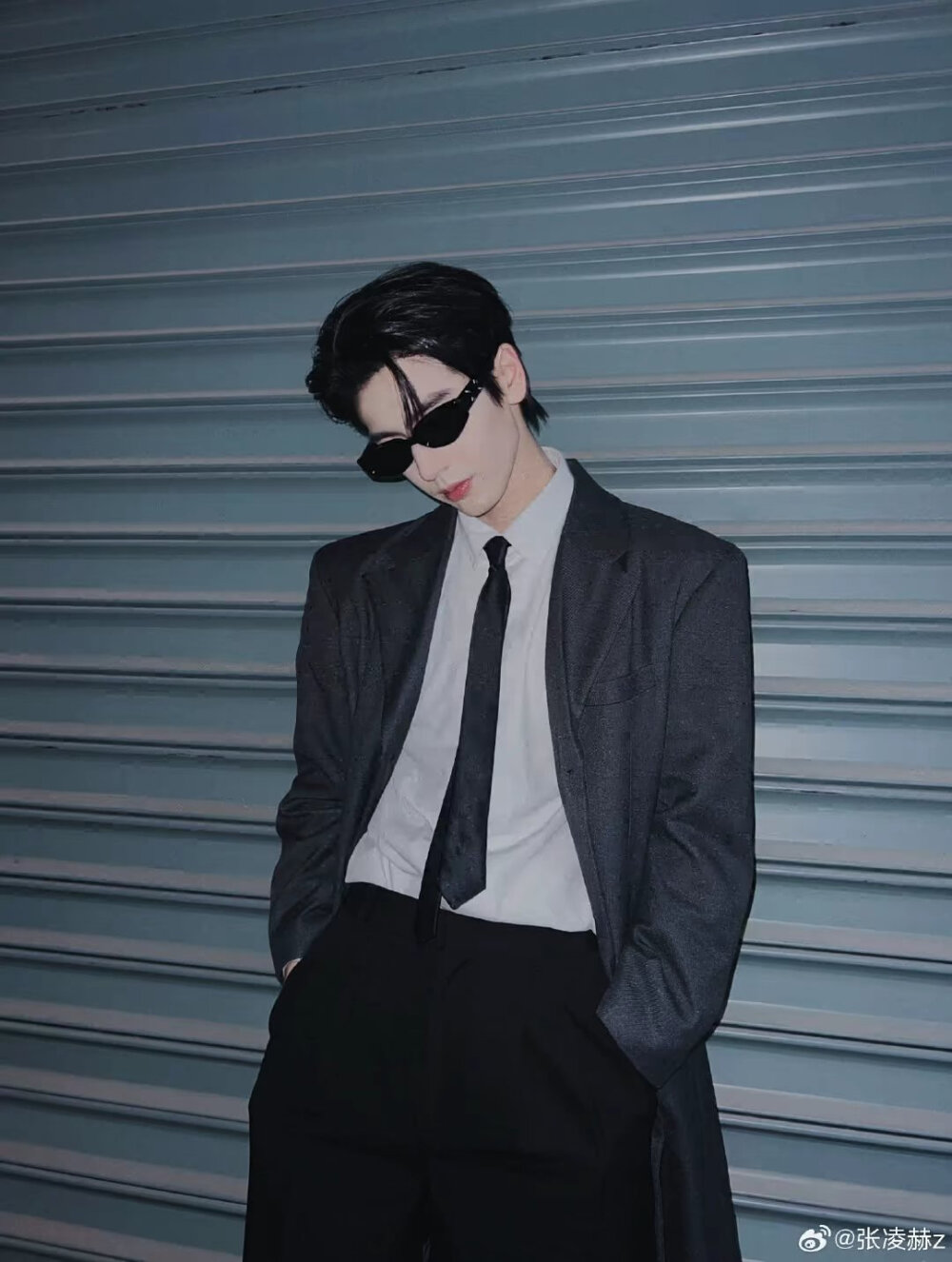 红豆生南国，裴相是男模。