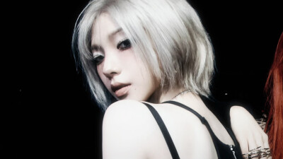 “爱我的别停，恨我的继续.”