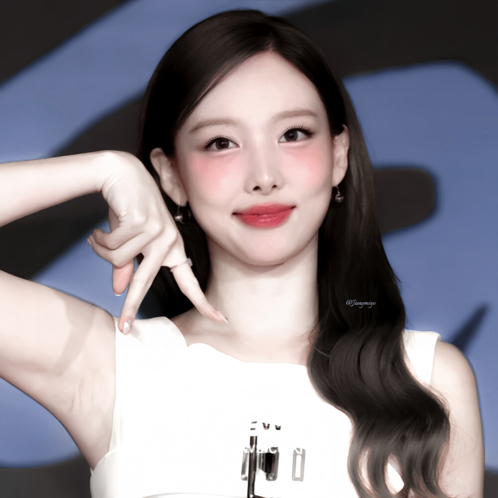 
^Long pavilion flute…雪落梅枝