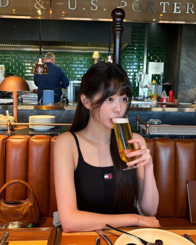 张元英