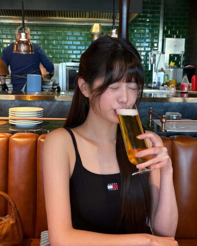 张元英