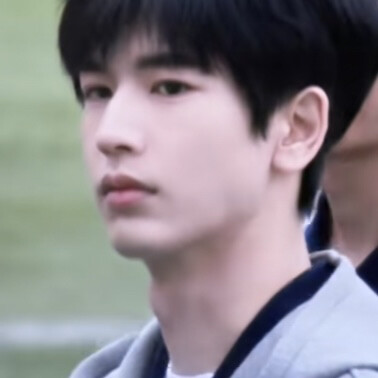 这个蒋西西怎么有点萌呢 ´͈ ᵕ `͈