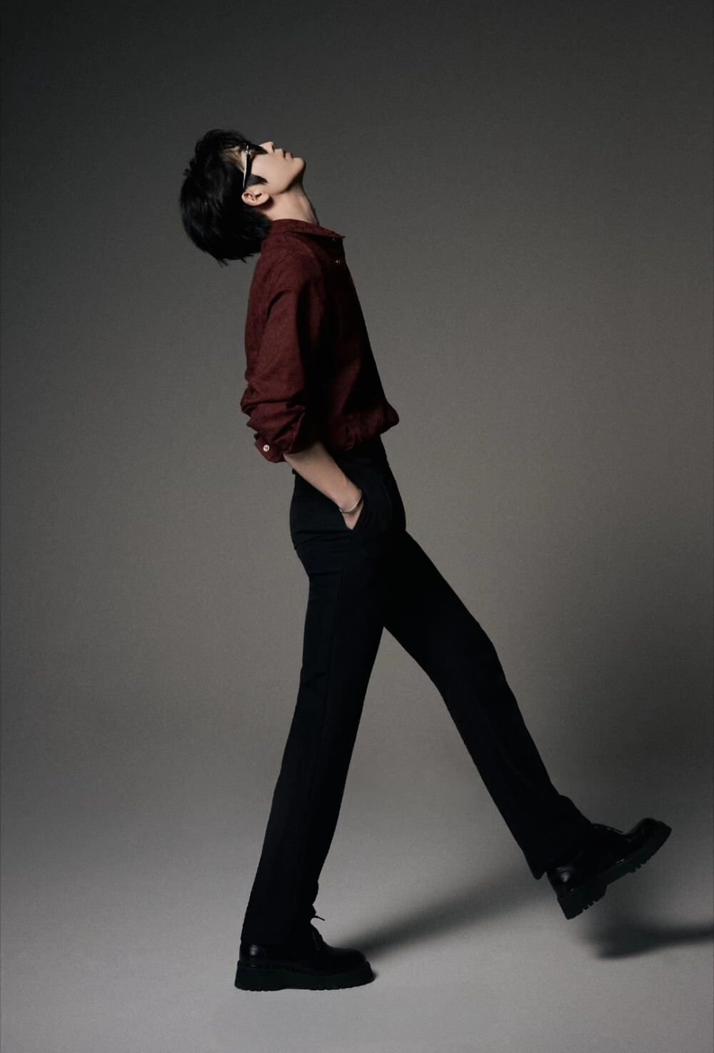 红豆生南国，裴相是男模。